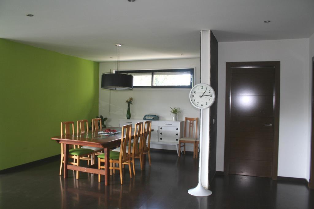 Casa Ceca De La Playa Y Barcelona, Con Piscina Climatizada Y Jacuzzi Villa Vallromanes Oda fotoğraf