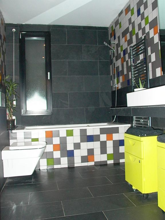 Casa Ceca De La Playa Y Barcelona, Con Piscina Climatizada Y Jacuzzi Villa Vallromanes Oda fotoğraf